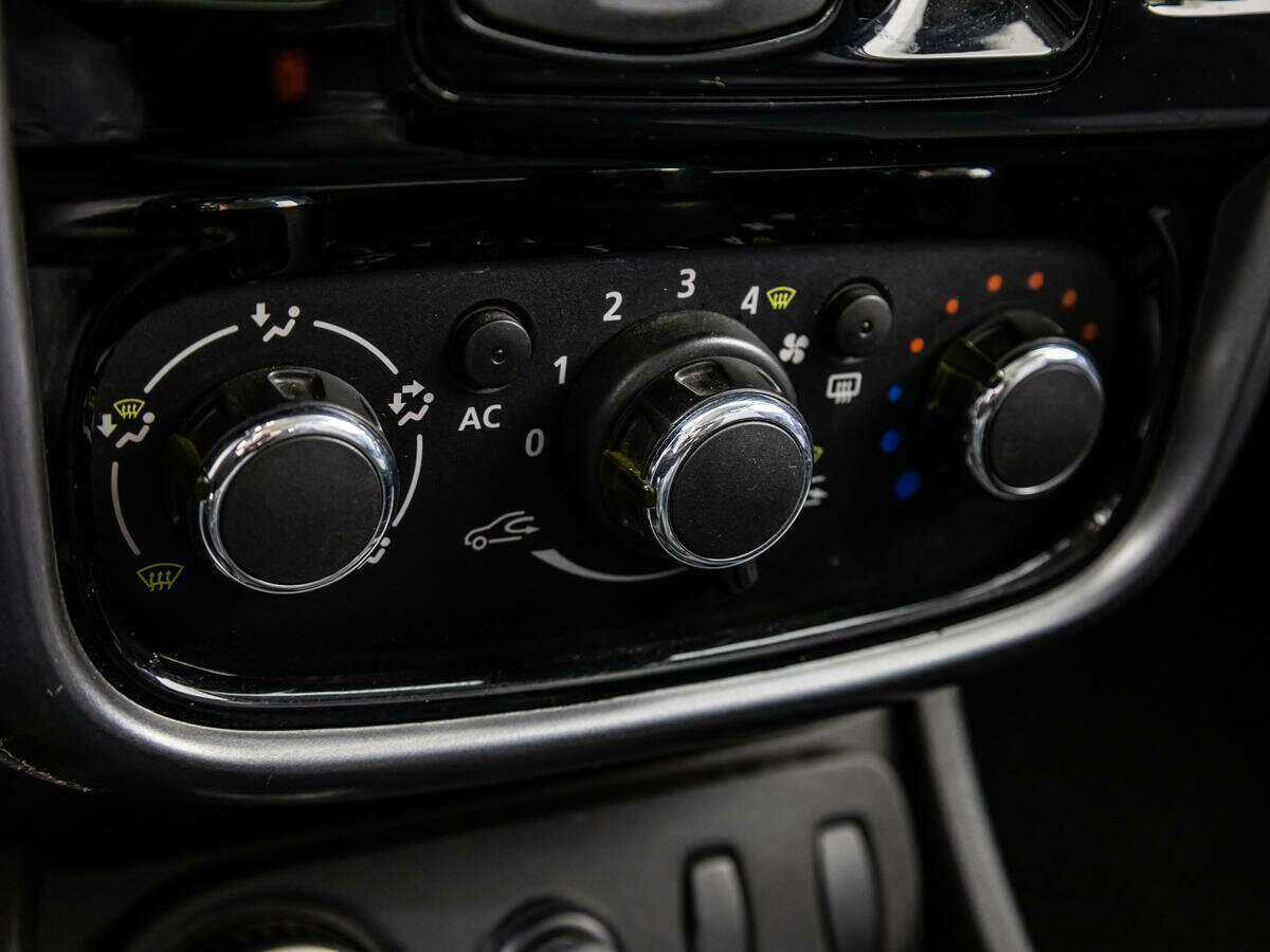 Renault Duster б/у, 2013, Механическая. Фото: #16