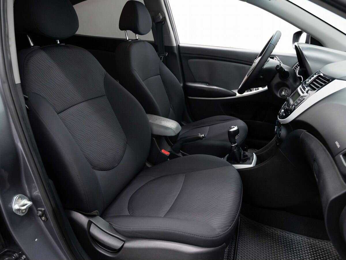 Hyundai Solaris б/у, 2012, Механическая. Фото: #11