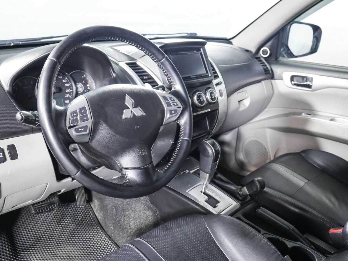 Mitsubishi Pajero Sport б/у, 2012, Автоматическая. Фото: #10