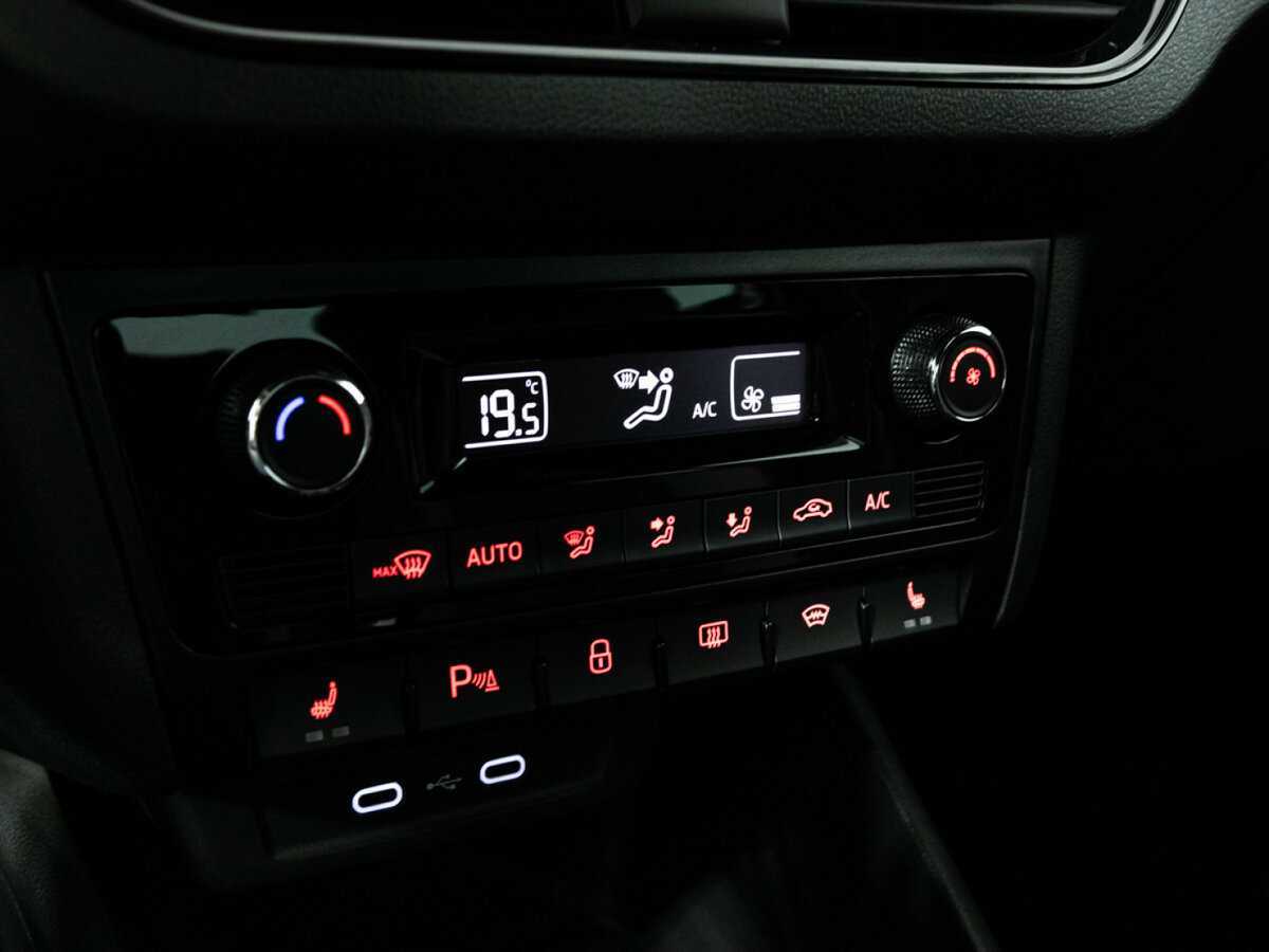 Volkswagen Polo б/у, 2021, Автоматическая. Фото: #15