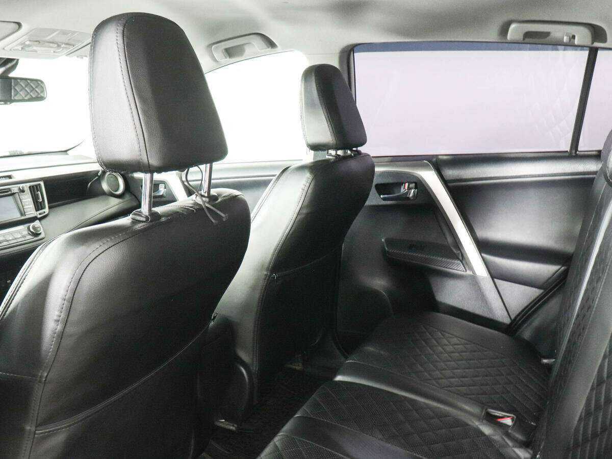 Toyota RAV4 б/у, 2014, Механическая. Фото: #11