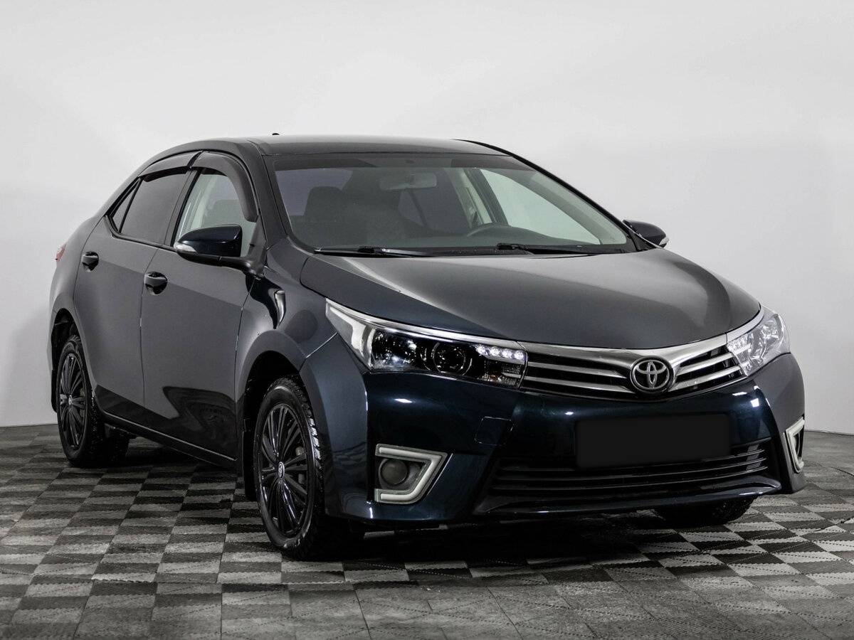 Toyota Corolla б/у, 2014, Механическая. Фото: #2