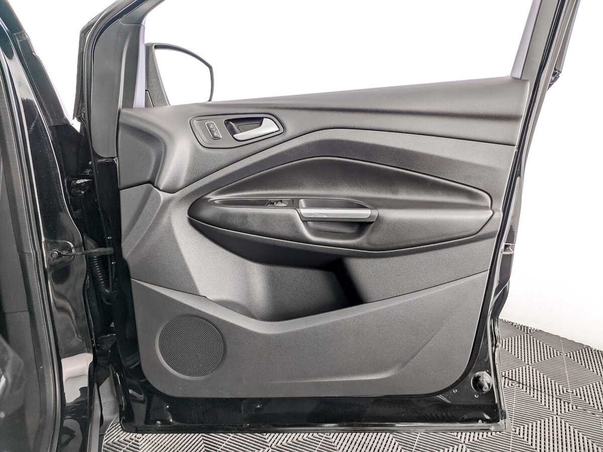 Ford Kuga б/у, 2016, Автоматическая. Фото: #19