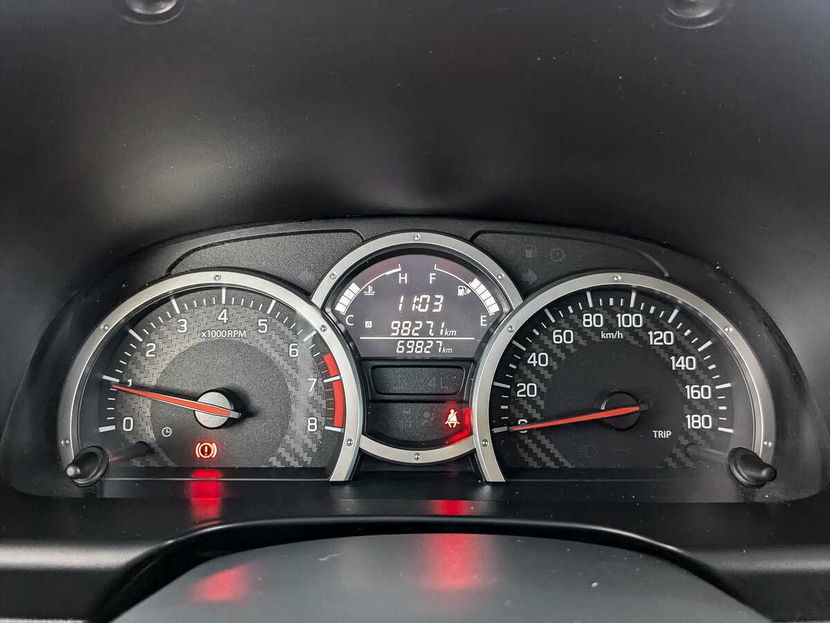 Suzuki Jimny б/у, 2017, Механическая. Фото: #10