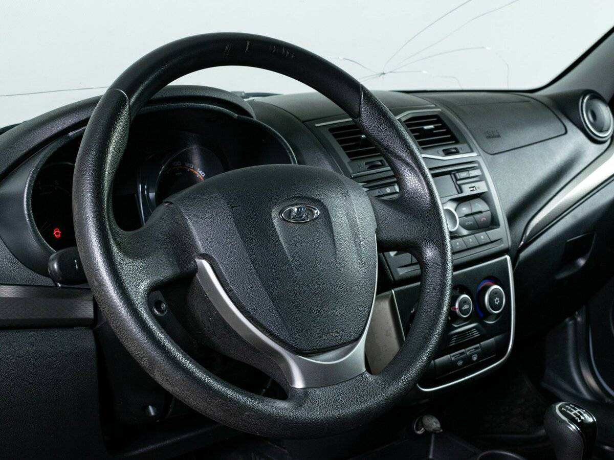 Lada (ВАЗ) Granta б/у, 2018, Механическая. Фото: #10