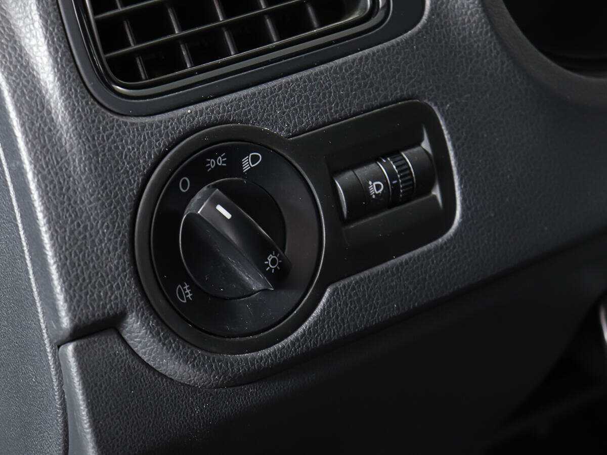 Volkswagen Polo б/у, 2017, Автоматическая. Фото: #13