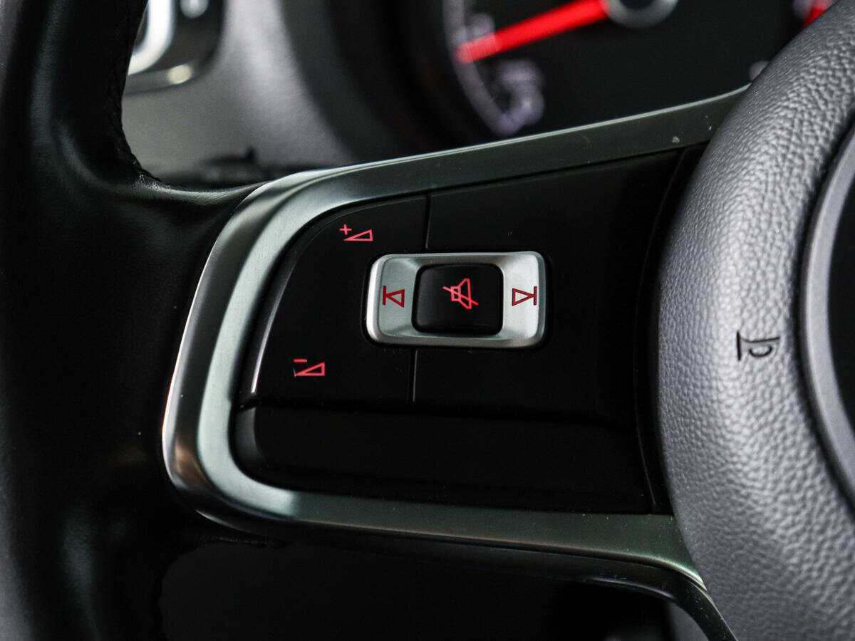 Volkswagen Polo б/у, 2018, Автоматическая. Фото: #17