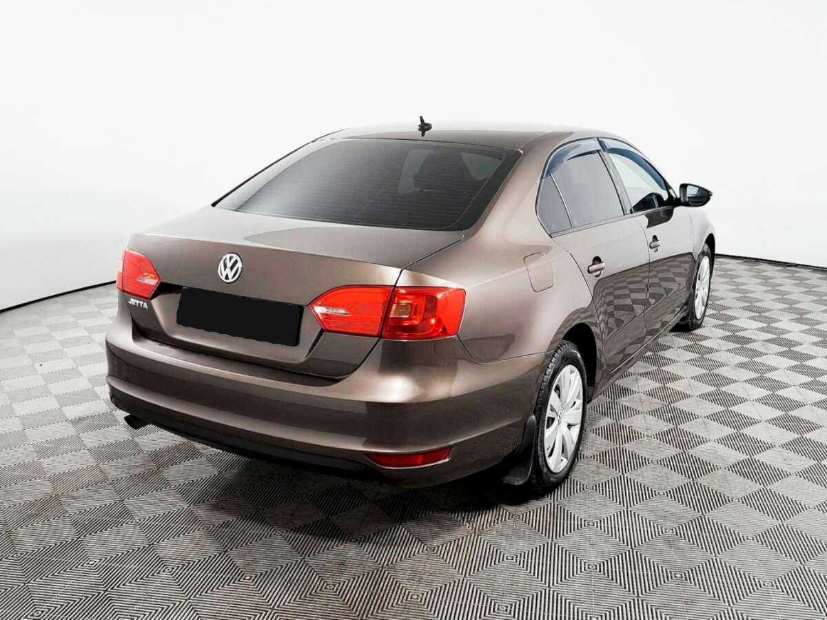 Volkswagen Jetta б/у, 2013, Механическая. Фото: #3