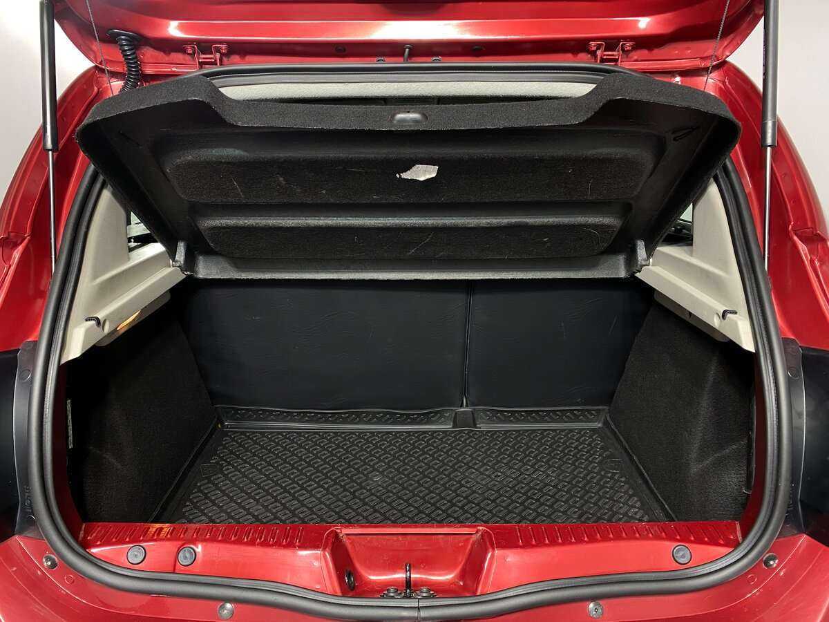 Renault Sandero б/у, 2015, Роботизированная. Фото: #8