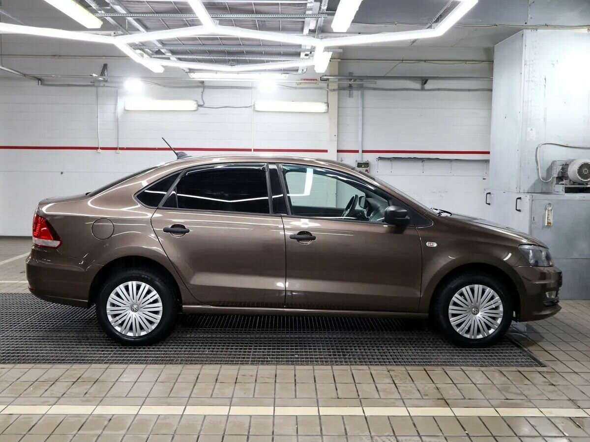 Volkswagen Polo б/у, 2018, Автоматическая. Фото: #1