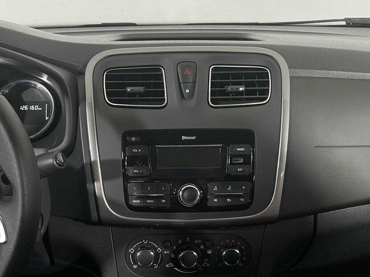 Renault Logan б/у, 2021, Механическая. Фото: #9