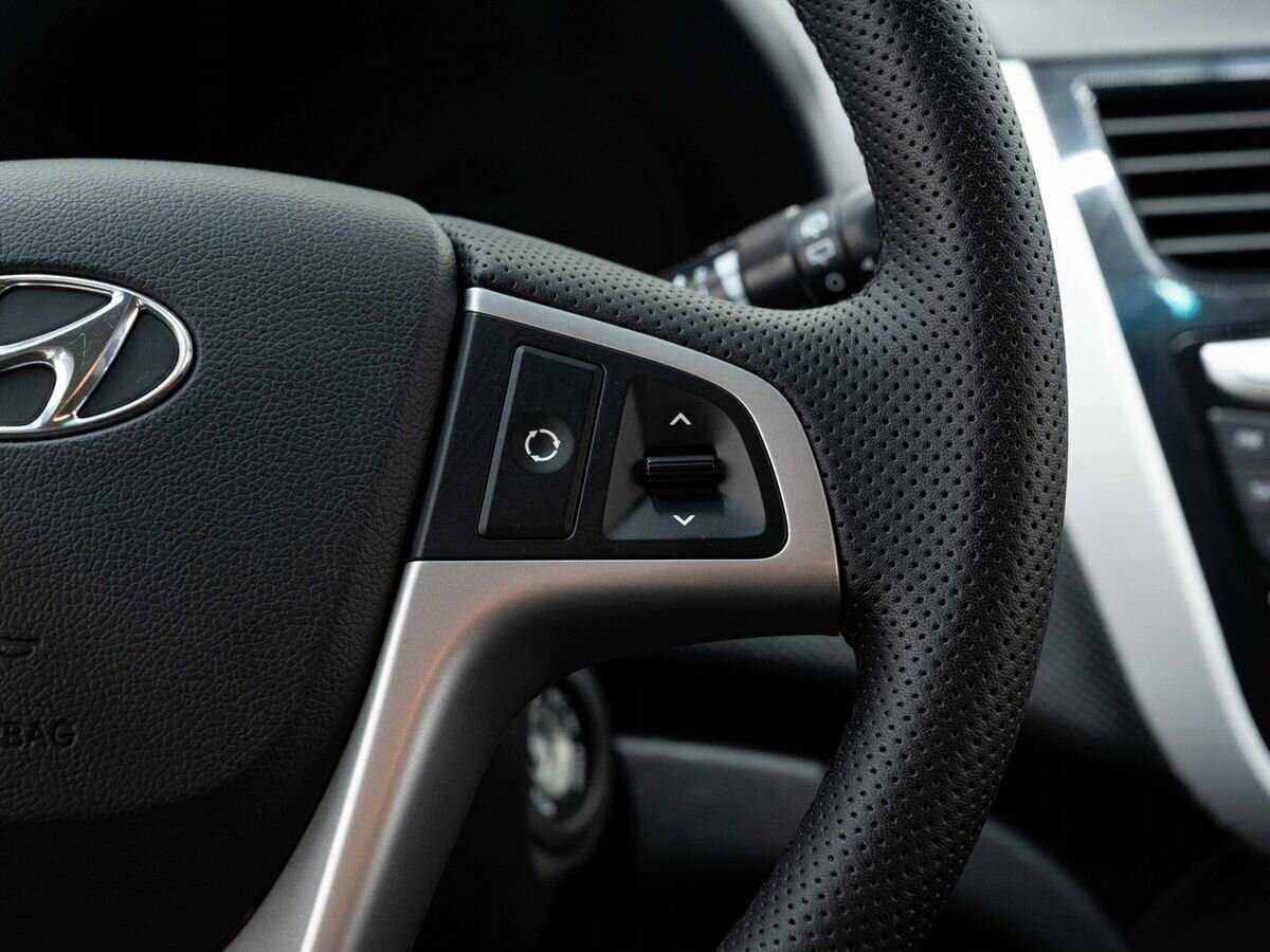 Hyundai Solaris б/у, 2012, Механическая. Фото: #15