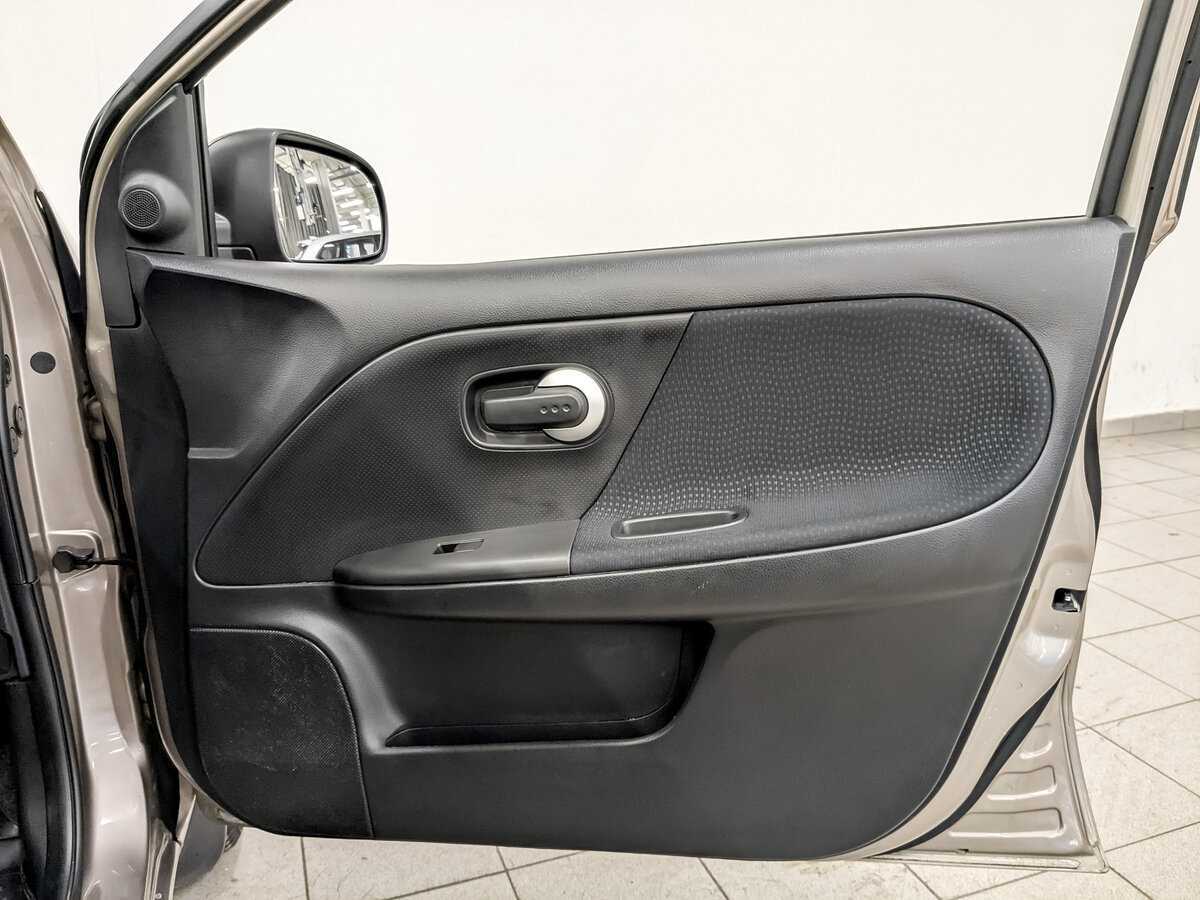 Nissan Note б/у, 2013, Автоматическая. Фото: #23