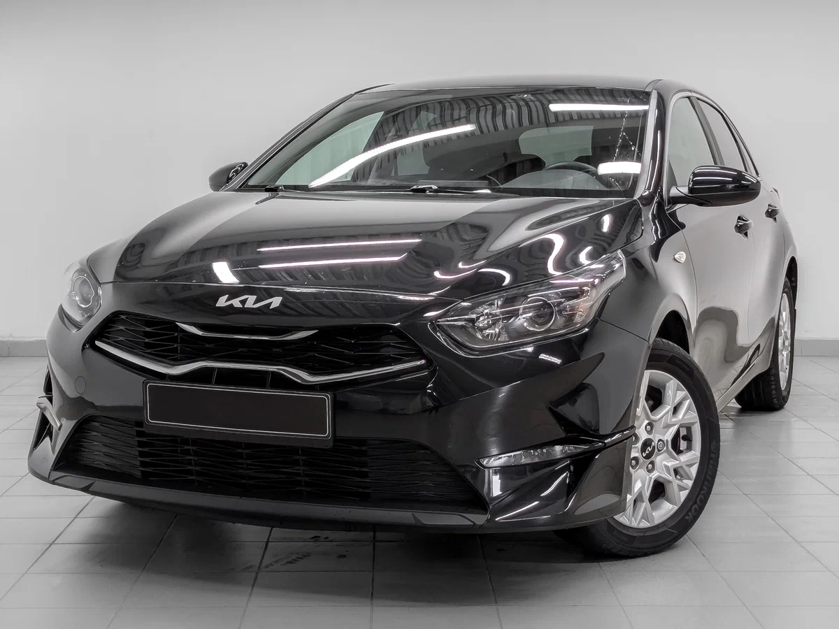 KIA Ceed в наличии по цене от 2 244 900 рублей