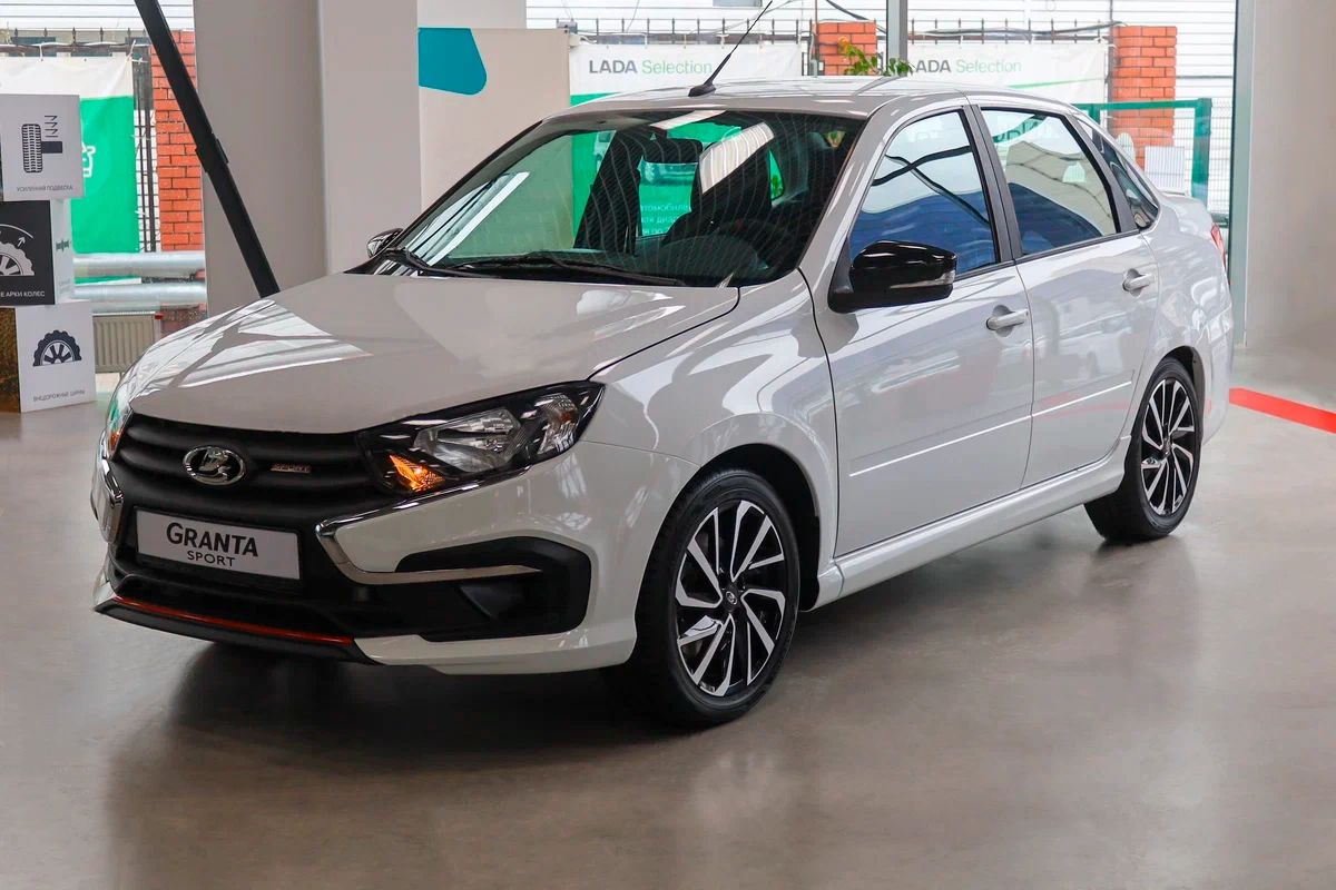 Lada Granta Sport Седан с салона по цене от 1 405 000 рублей