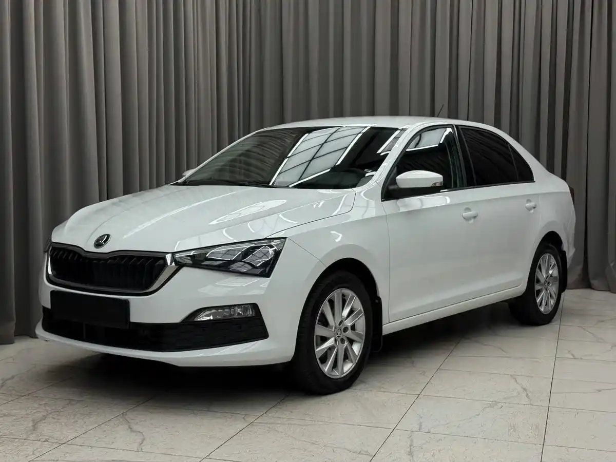 Skoda Rapid купить по цене от 1 051 000 рублей