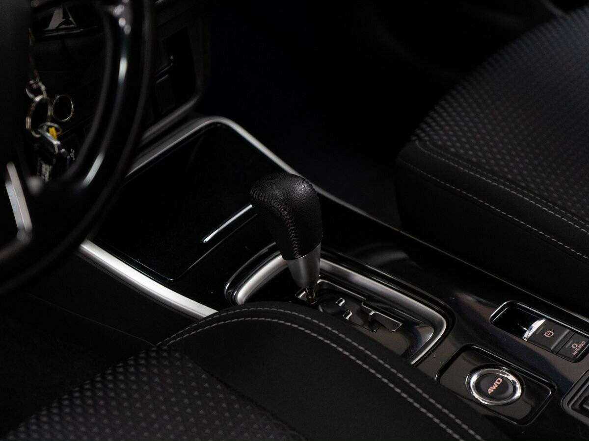 Mitsubishi Outlander б/у, 2018, Вариатор. Фото: #11