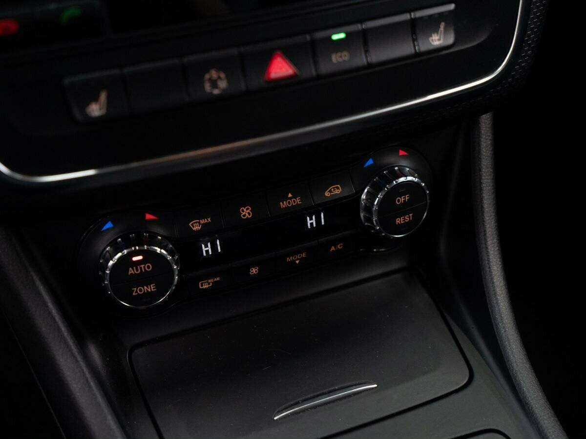 Mercedes-Benz A-Класс б/у, 2013, Роботизированная. Фото: #9