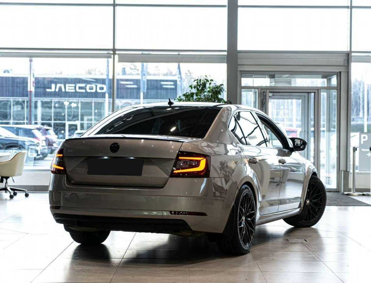 Skoda Octavia б/у, 2018, Роботизированная. Фото: #2