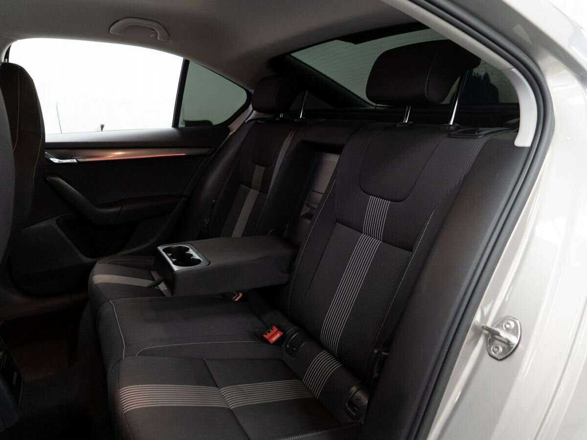 Skoda Octavia б/у, 2018, Роботизированная. Фото: #6