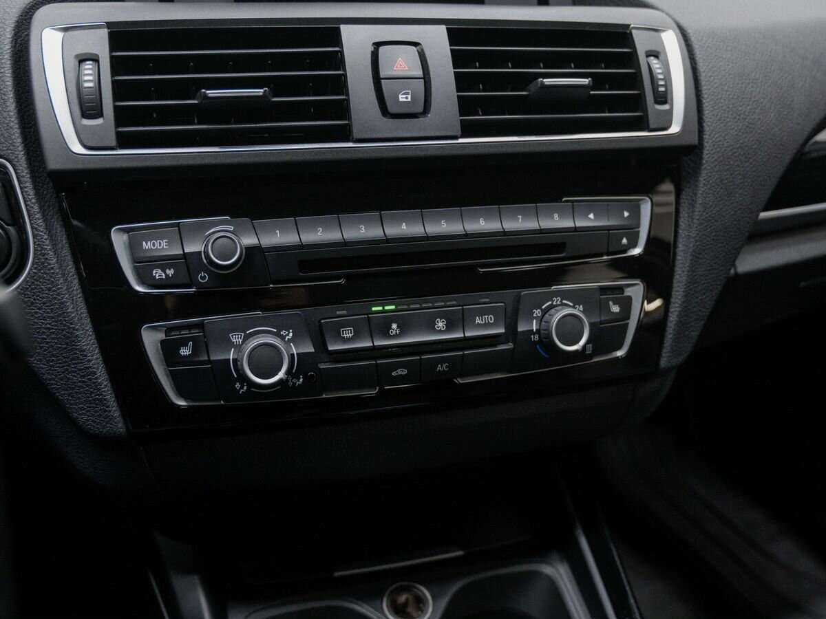 BMW 1 серии б/у, 2016, Автоматическая. Фото: #21