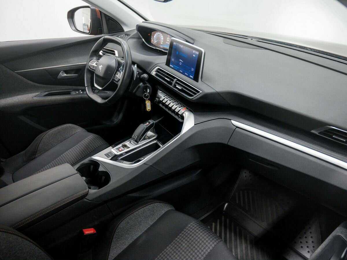 Peugeot 3008 б/у, 2018, Автоматическая. Фото: #6