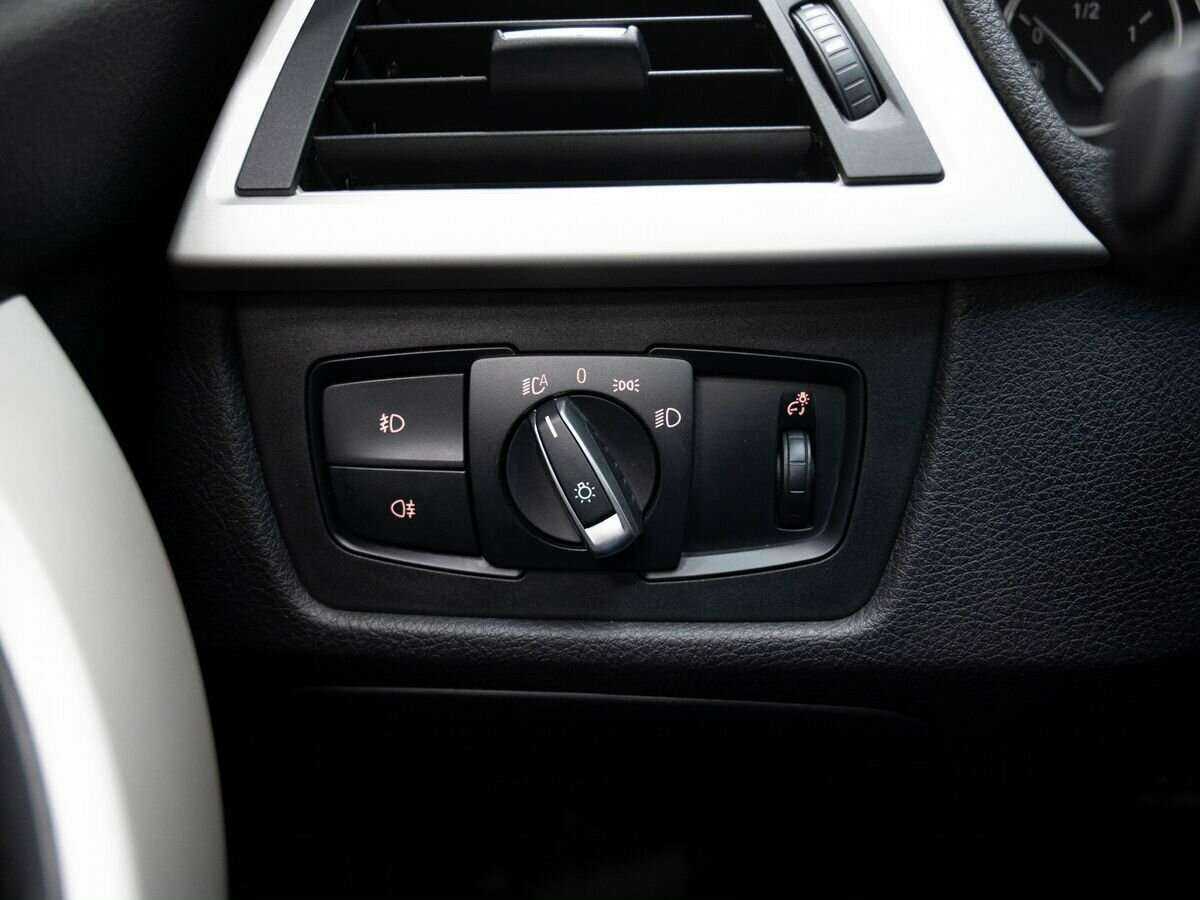 BMW 3 серии б/у, 2016, Автоматическая. Фото: #15