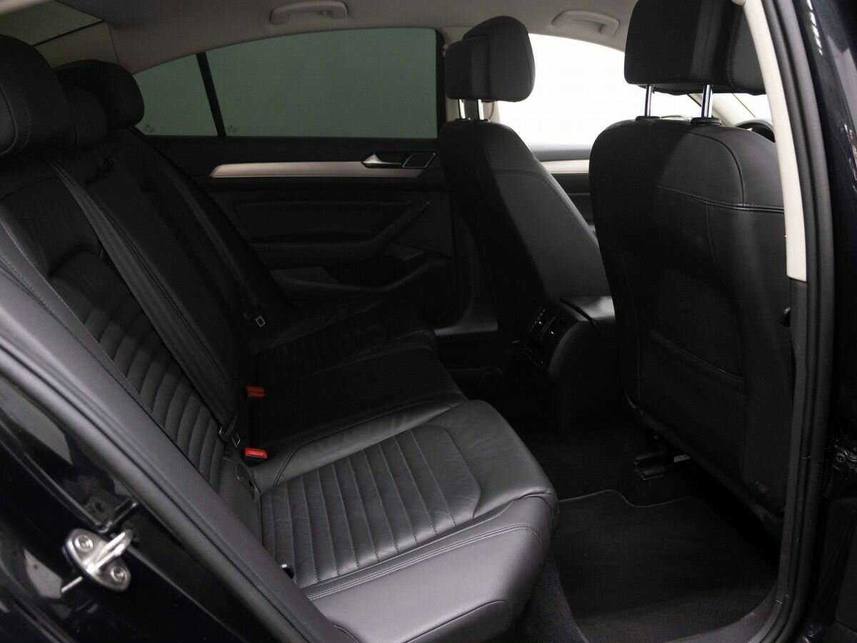 Volkswagen Passat б/у, 2019, Роботизированная. Фото: #9