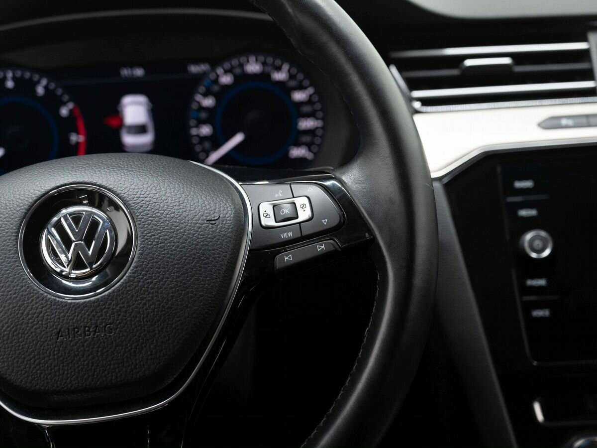 Volkswagen Passat б/у, 2019, Роботизированная. Фото: #14