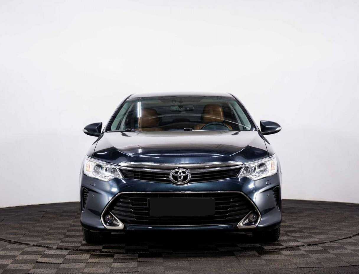 Toyota Camry б/у, 2015, Автоматическая. Фото: #1