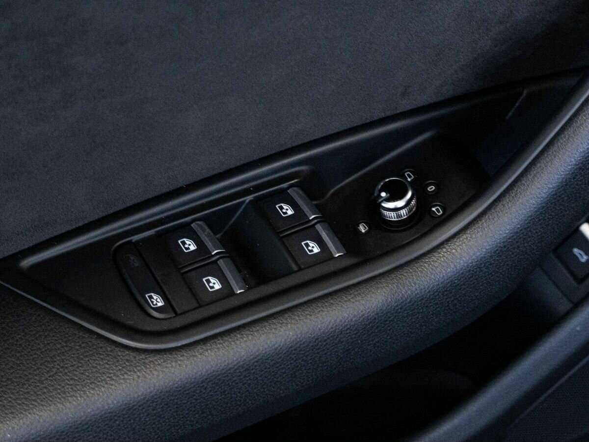 Audi A4 б/у, 2018, Роботизированная. Фото: #16