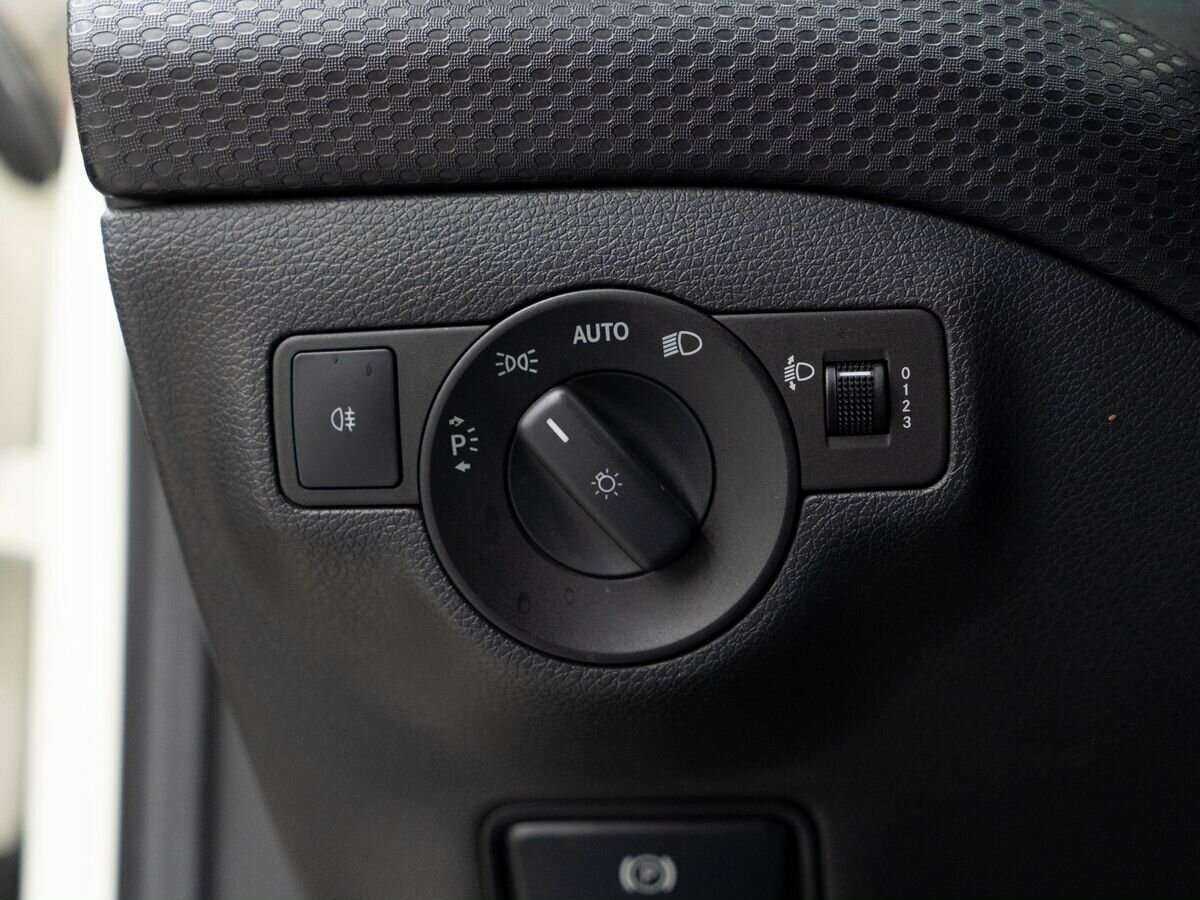 Mercedes-Benz A-Класс б/у, 2016, Роботизированная. Фото: #14