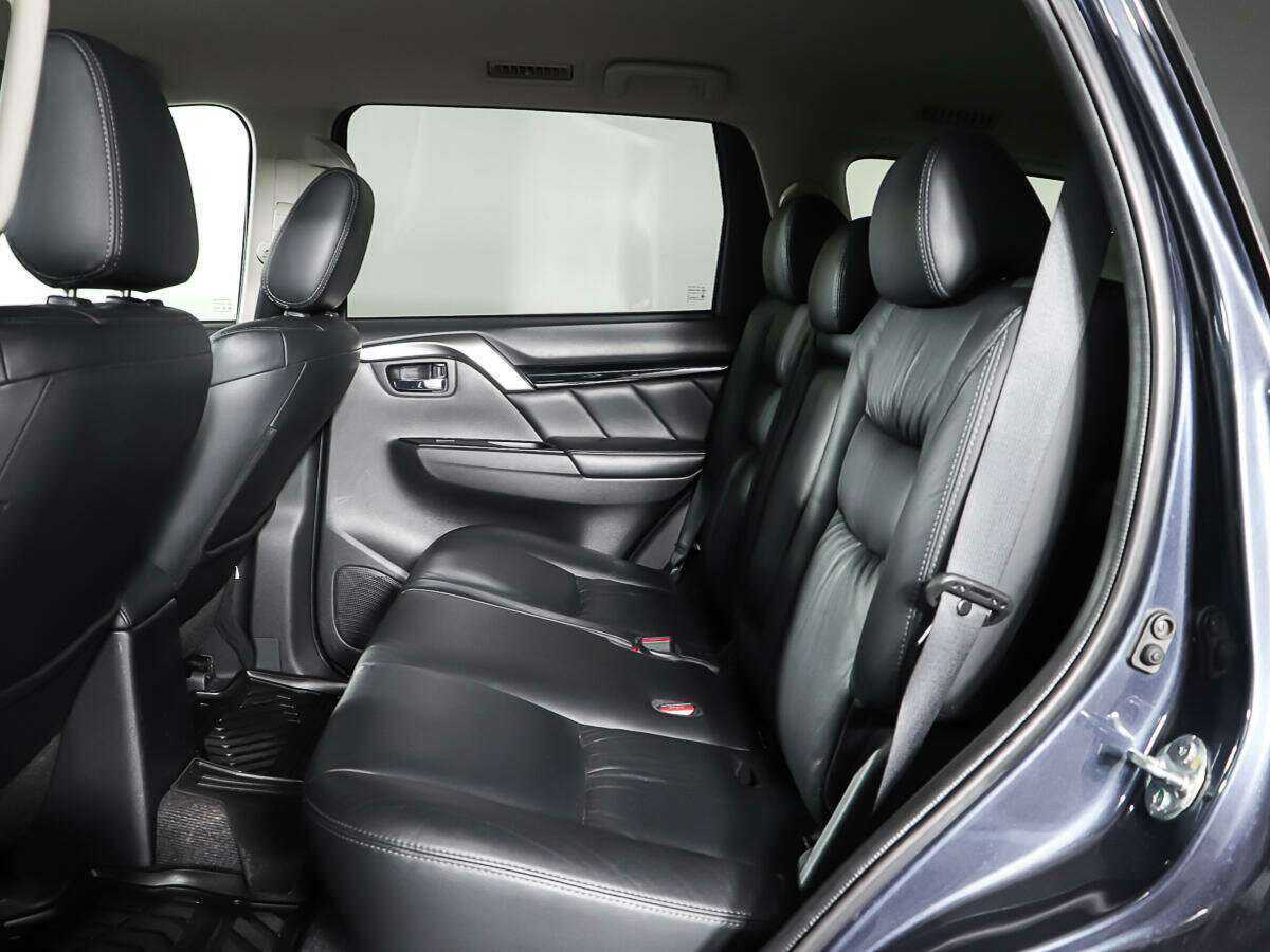 Mitsubishi Pajero Sport б/у, 2018, Автоматическая. Фото: #9