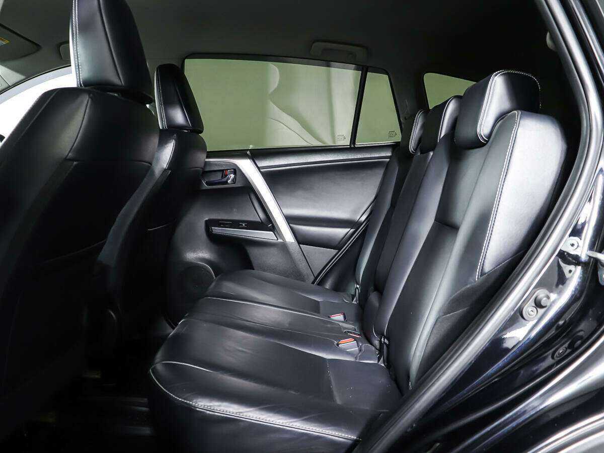 Toyota RAV4 б/у, 2018, Автоматическая. Фото: #10