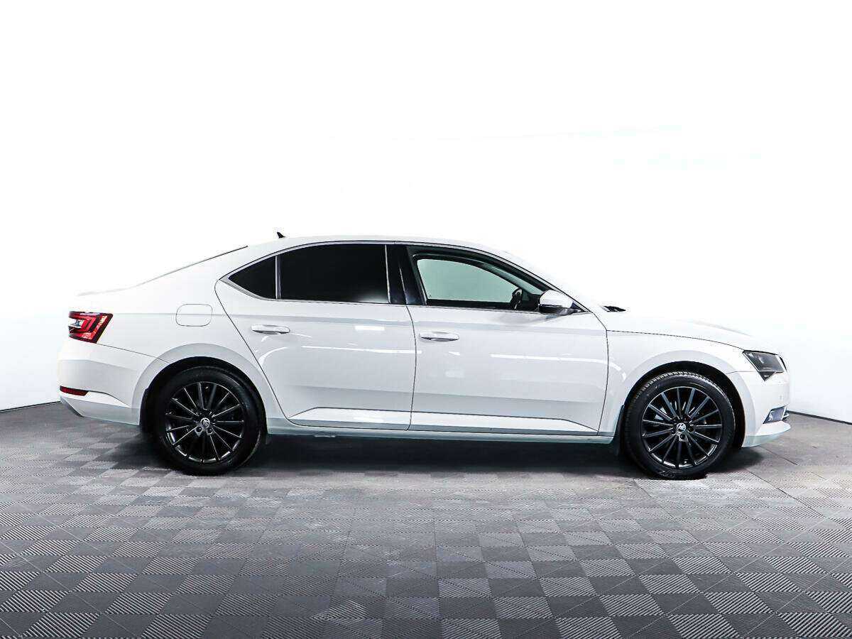 Skoda Superb б/у, 2017, Роботизированная. Фото: #3