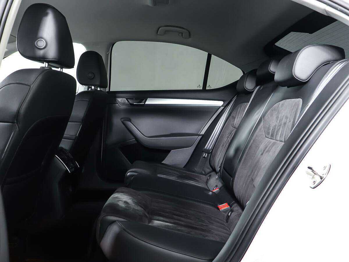 Skoda Superb б/у, 2017, Роботизированная. Фото: #8