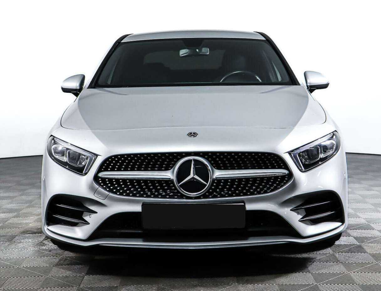 Mercedes-Benz A-Класс б/у, 2019, Роботизированная. Фото: #1