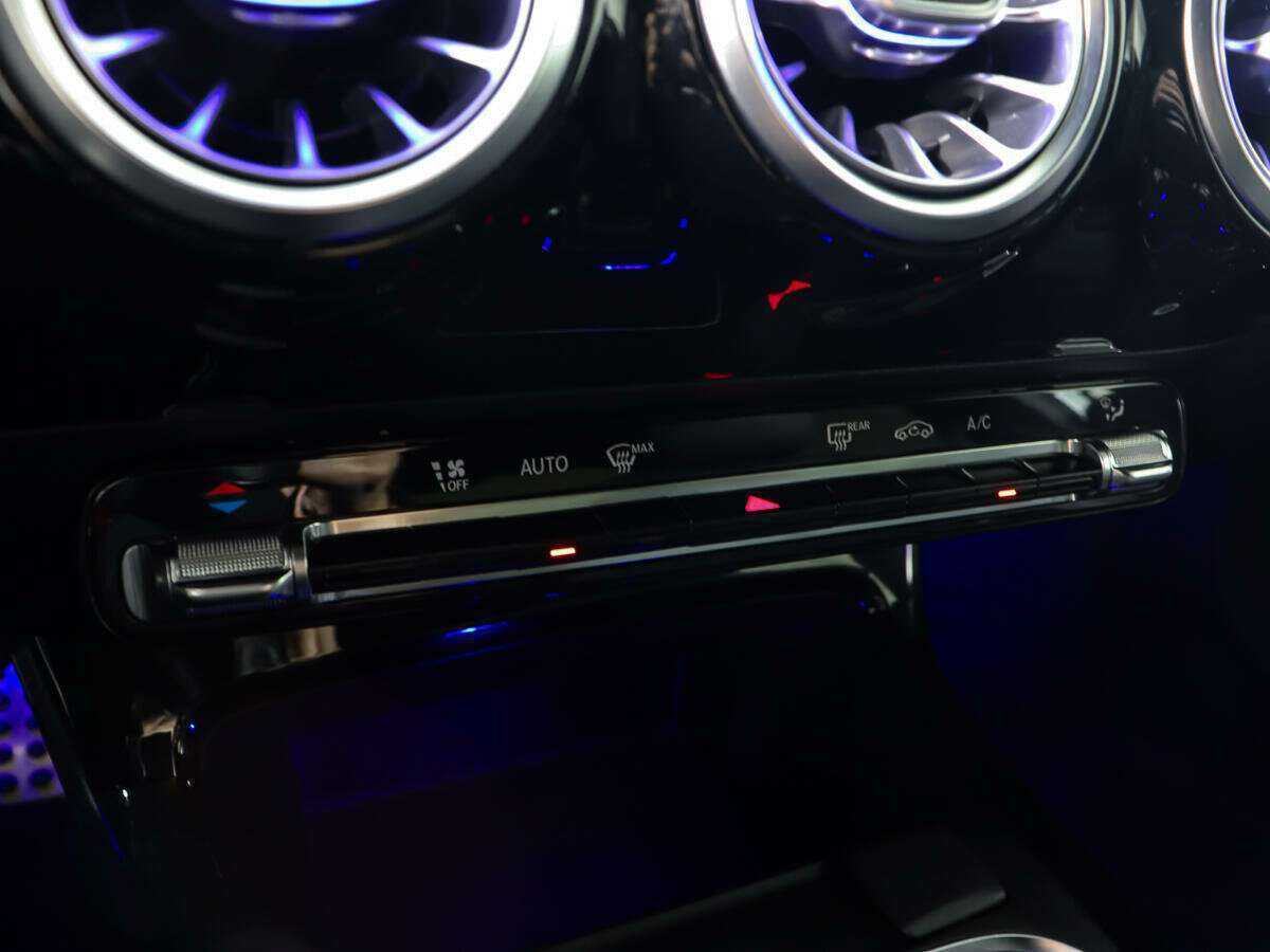 Mercedes-Benz A-Класс б/у, 2019, Роботизированная. Фото: #17