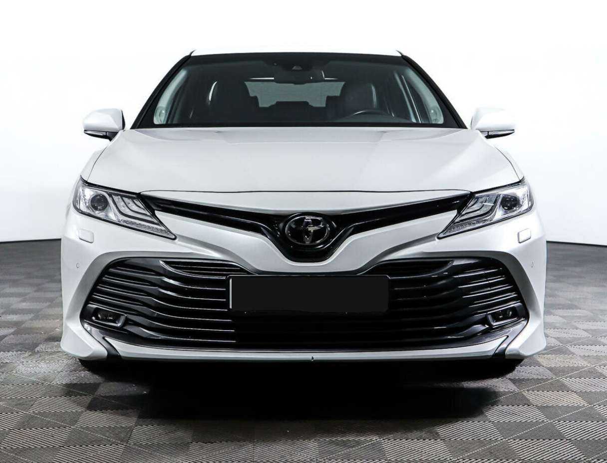 Toyota Camry б/у, 2020, Автоматическая. Фото: #1