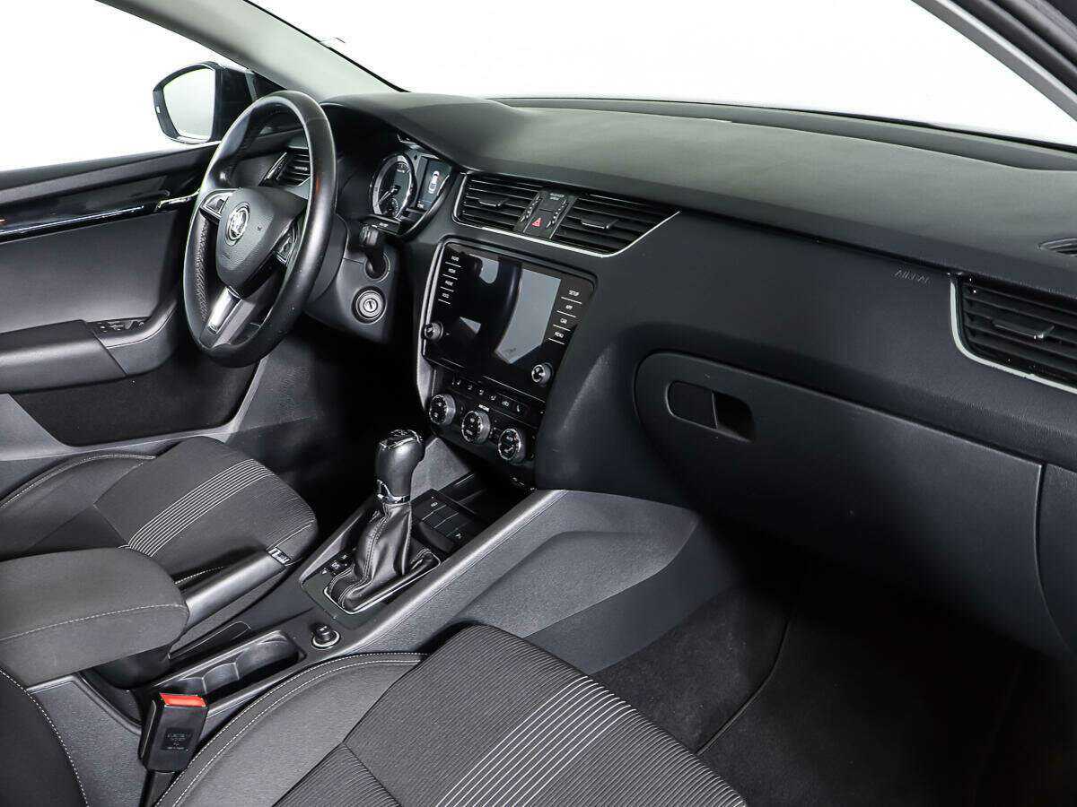 Skoda Octavia б/у, 2017, Роботизированная. Фото: #9