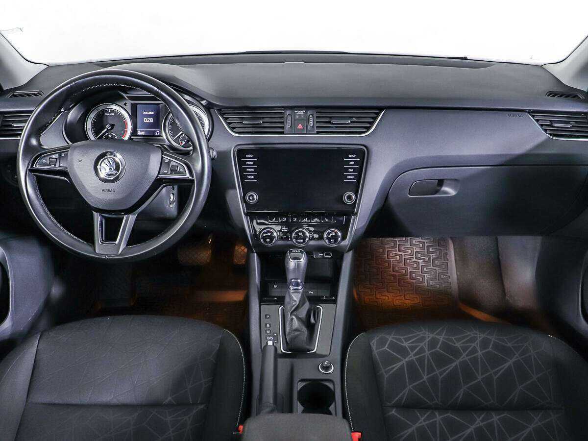 Skoda Octavia б/у, 2020, Роботизированная. Фото: #9