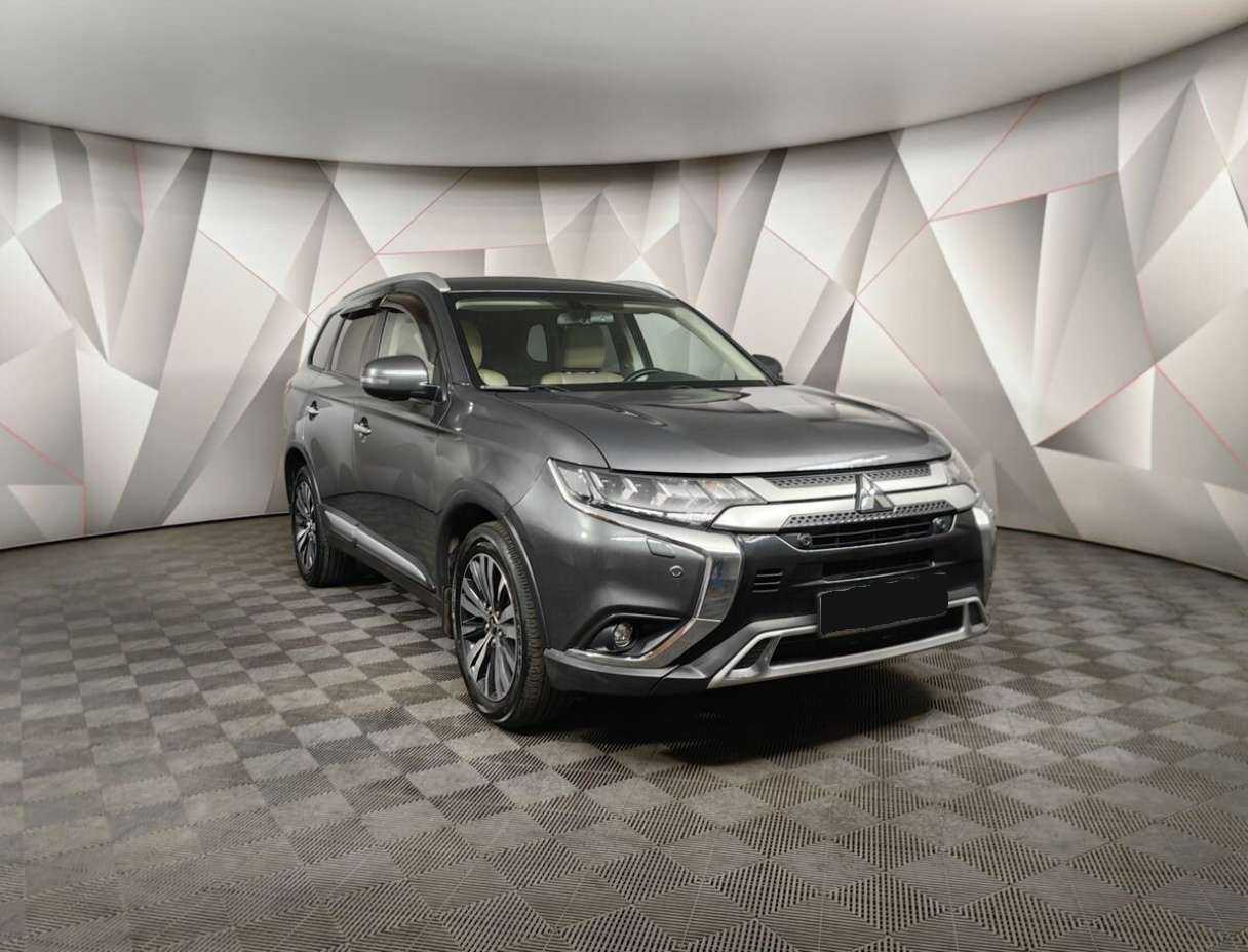 Mitsubishi Outlander б/у, 2019, Вариатор. Фото: #2