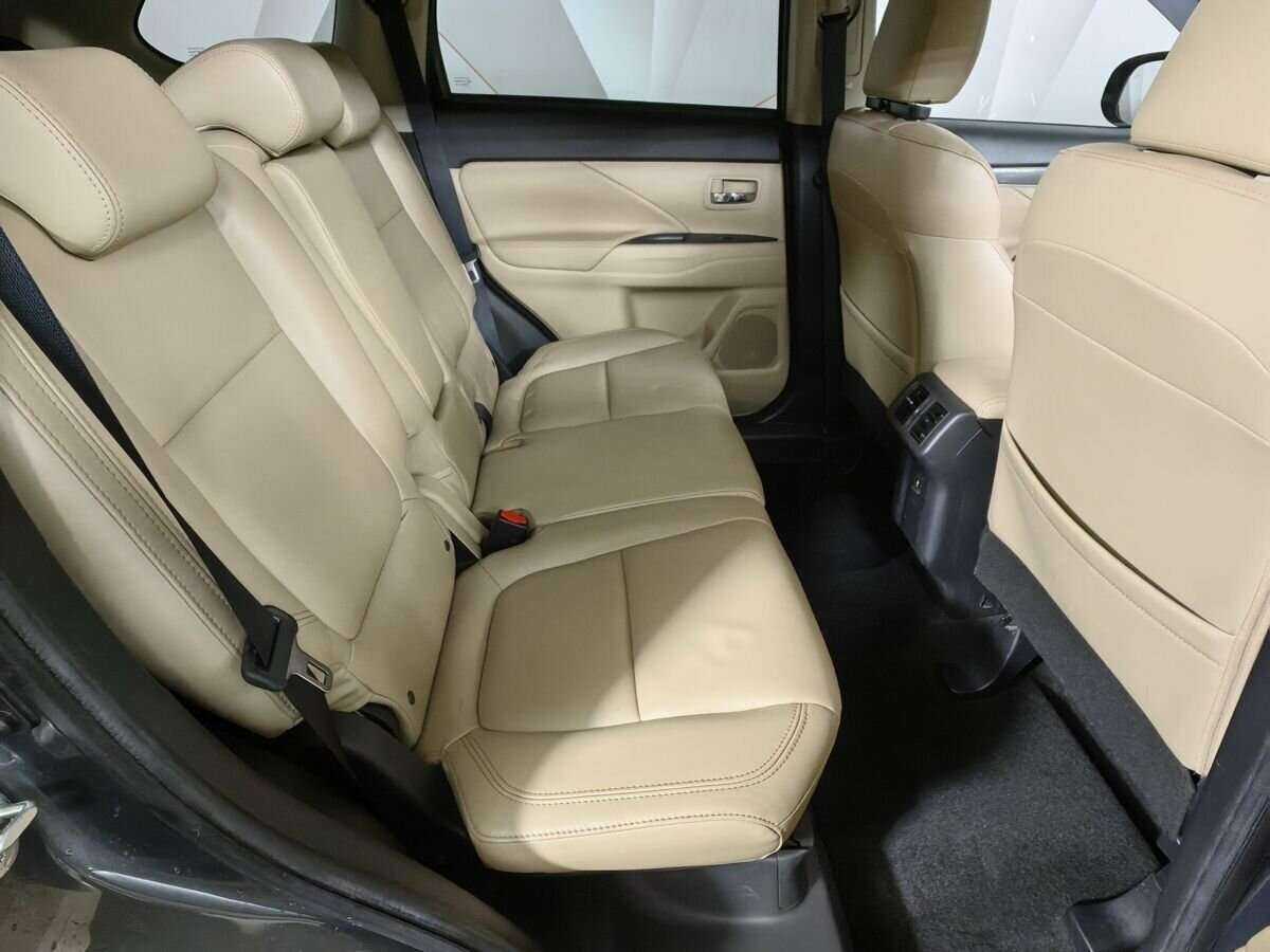 Mitsubishi Outlander б/у, 2019, Вариатор. Фото: #11