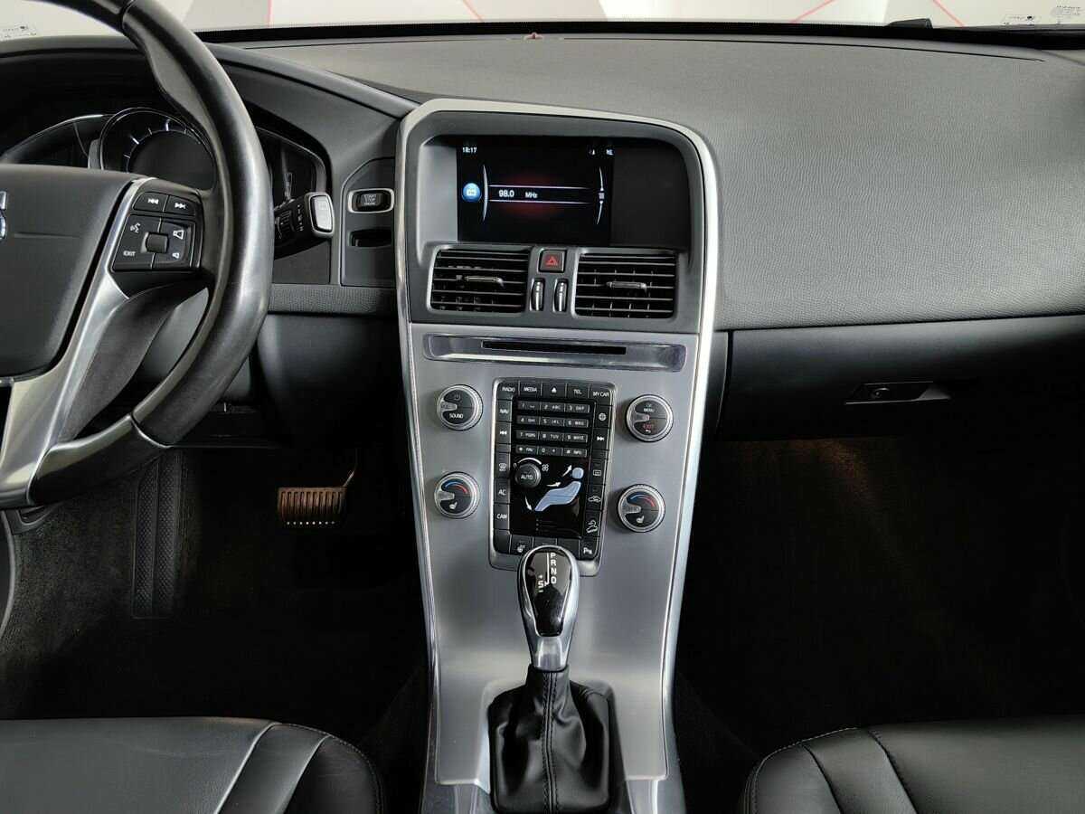Volvo XC60 б/у, 2016, Автоматическая. Фото: #9