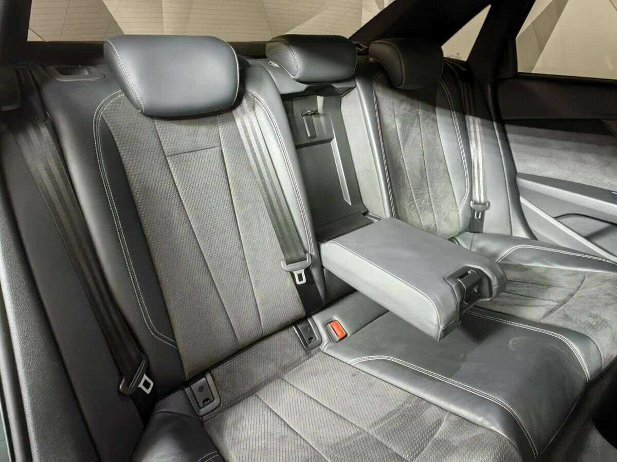 Audi A4 б/у, 2018, Роботизированная. Фото: #12