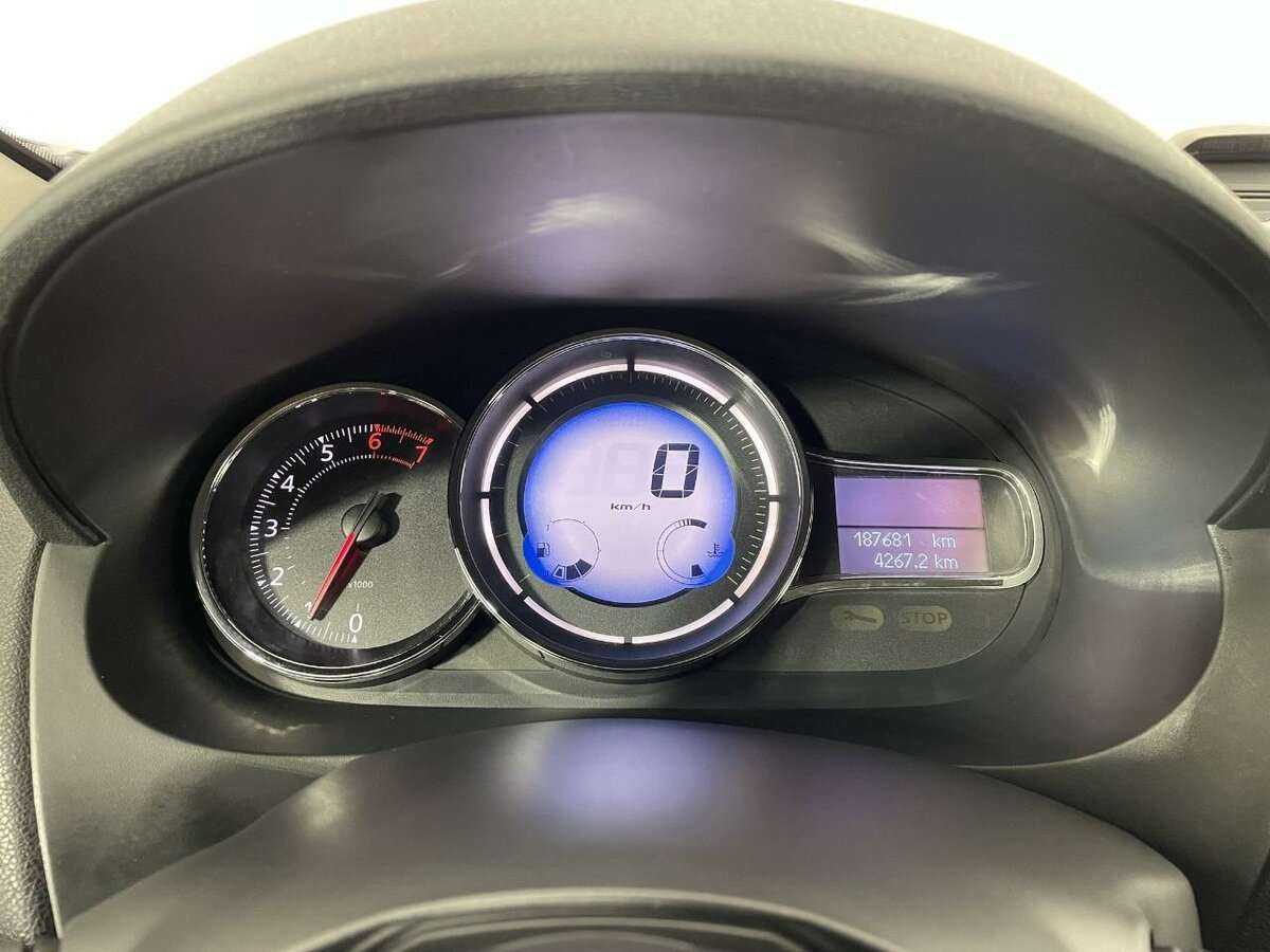 Renault Fluence б/у, 2015, Механическая. Фото: #10