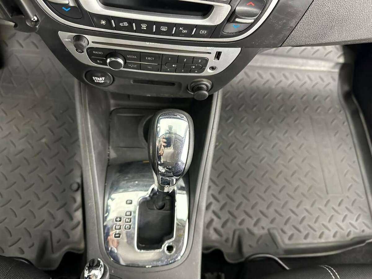 Renault Fluence б/у, 2014, Вариатор. Фото: #12