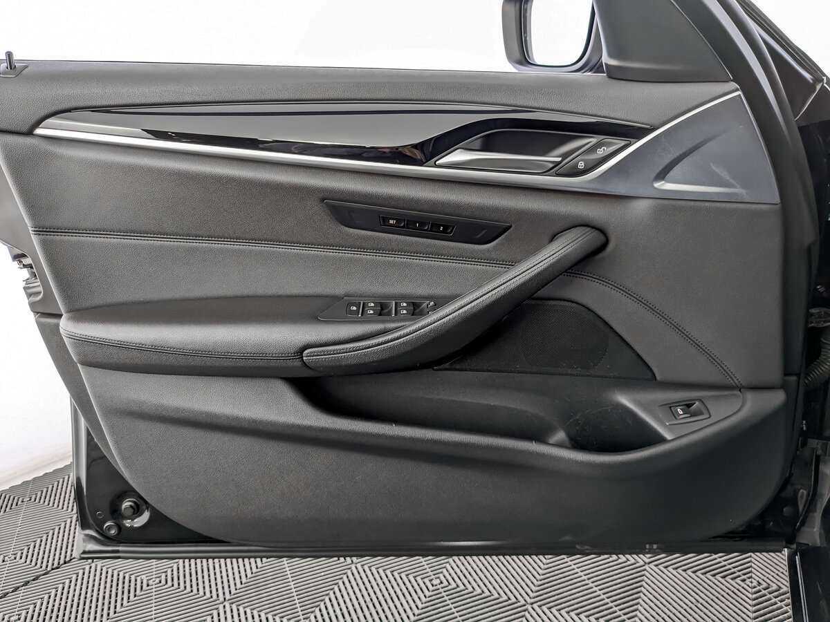 BMW 5 серии б/у, 2018, Автоматическая. Фото: #12