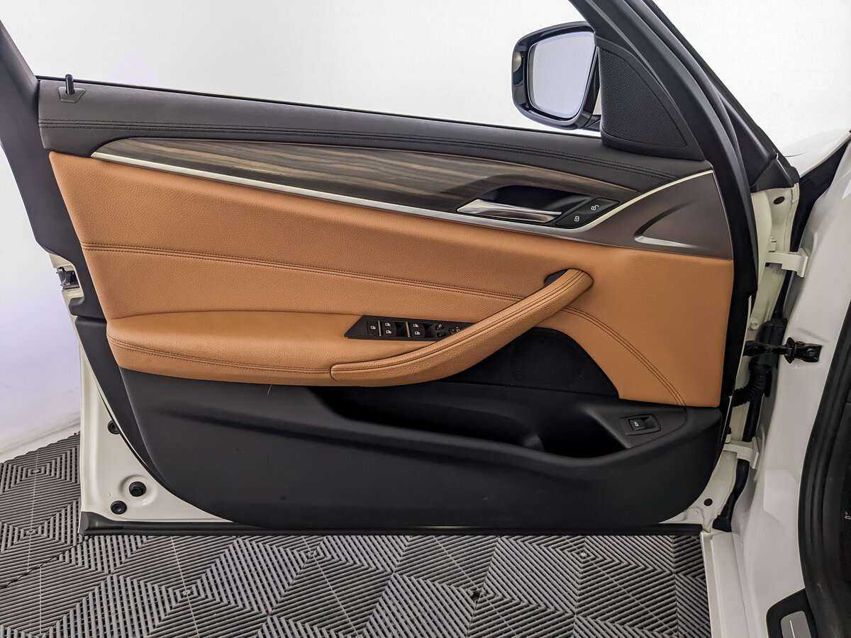 BMW 5 серии б/у, 2017, Автоматическая. Фото: #13