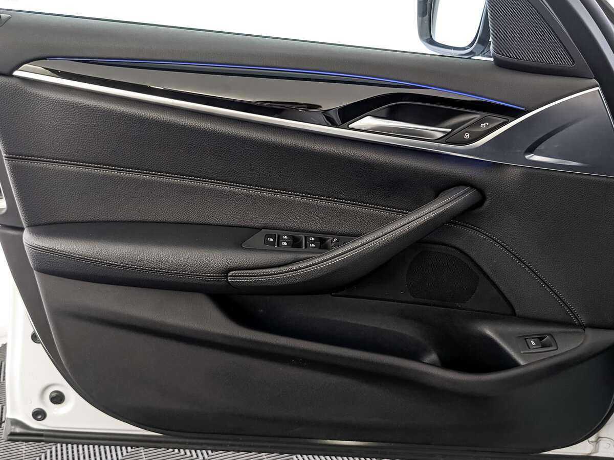 BMW 5 серии б/у, 2017, Автоматическая. Фото: #14